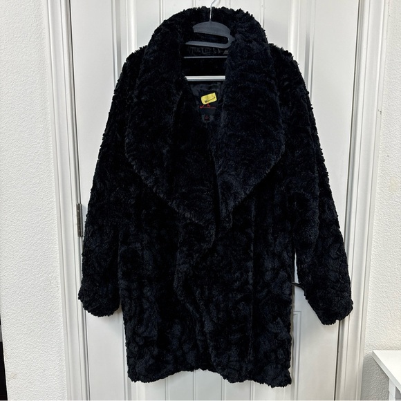 Adrienne Landau Women's Black Faux Fur Coat Rose Design Size M - Picture 2 of 13